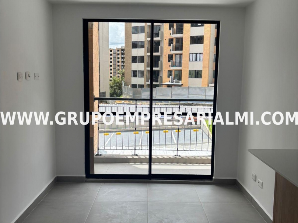 GRANDIOSO APARTAMENTO EN ARRIENDO - SECTOR CUATRO ESQUINAS COD: 32105 — foto 6