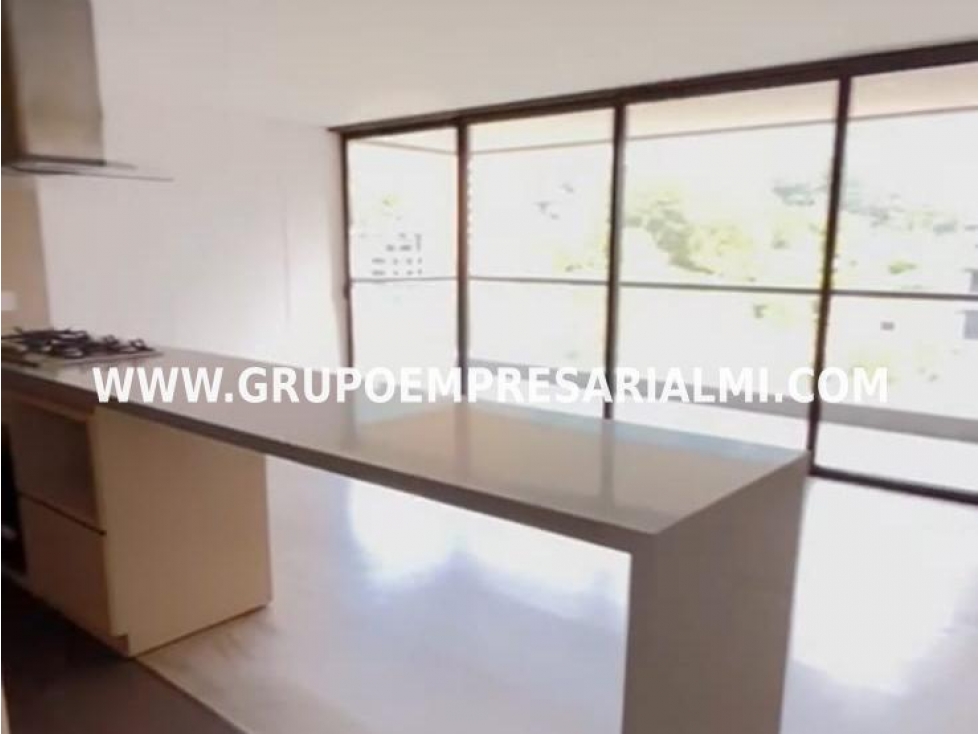 GRANDIOSO APARTAMENTO EN ARRIENDO - SECTOR LAS PALMAS COD: 32176 — foto 2