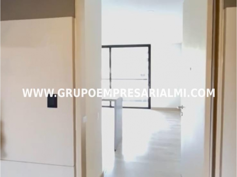 GRANDIOSO APARTAMENTO EN ARRIENDO - SECTOR LAS PALMAS COD: 32176 — foto 4