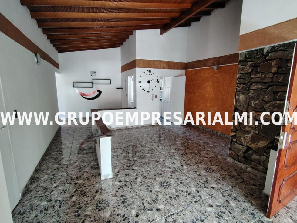 GRANDIOSO APARTAMENTO EN ARRIENDO - SECTOR LAURELES COD: 32315 — foto 2
