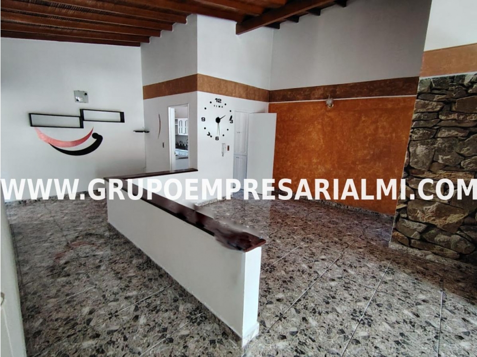 GRANDIOSO APARTAMENTO EN ARRIENDO - SECTOR LAURELES COD: 32315 — foto 3