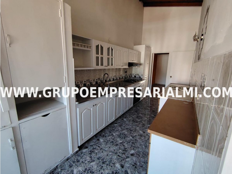 GRANDIOSO APARTAMENTO EN ARRIENDO - SECTOR LAURELES COD: 32315 — foto 5