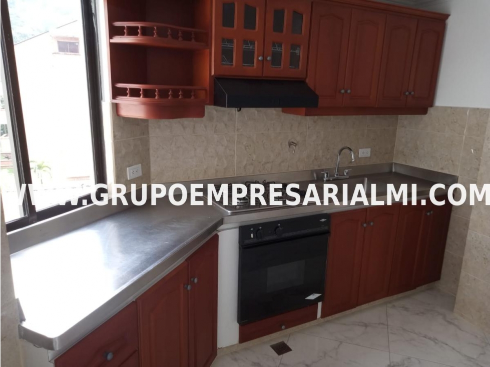 GRANDIOSO APARTAMENTO EN ARRIENDO - SECTOR LAS PALMAS COD: 32451 — foto 4