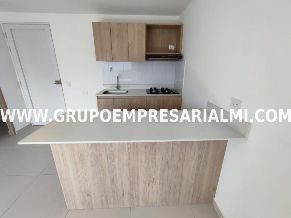 GRANDIOSO APARTAMENTO EN ARRIENDO - SECTOR SANTA MARÍA COD: 32729 — foto 3