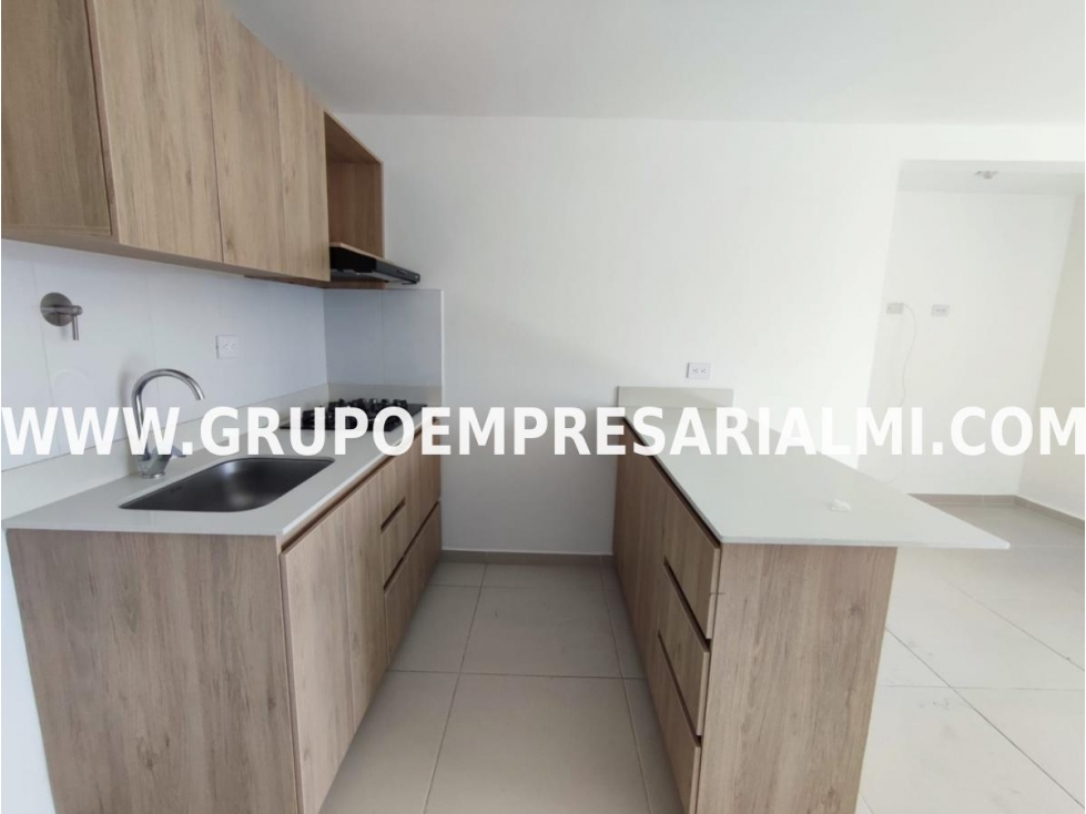 GRANDIOSO APARTAMENTO EN ARRIENDO - SECTOR SANTA MARÍA COD: 32729 — foto 5