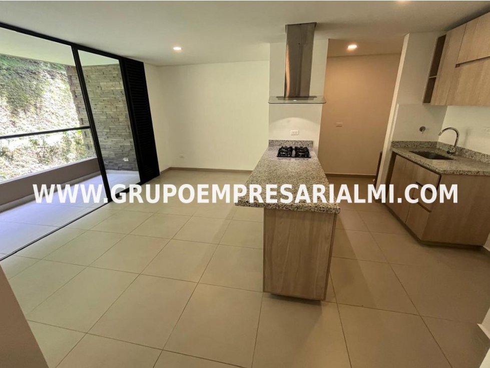GRANDIOSO APARTAMENTO EN ARRIENDO - SECTOR EL RETIRO COD: 32816