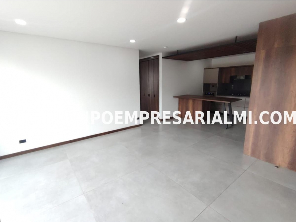 GRANDIOSO APARTAMENTO EN ARRIENDO - SECTOR LAS PALMAS COD: 32920
