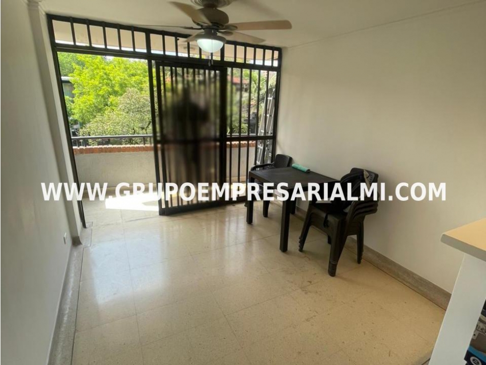 GRANDIOSO APARTAMENTO EN ARRIENDO - SECTOR LAURELES COD: 32949