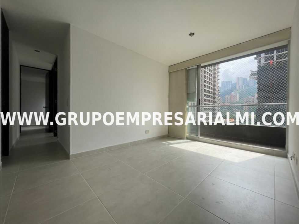 GRANDIOSO APARTAMENTO EN ARRIENDO - SECTOR CIUDAD DEL RÍO COD: 33010 — foto 3