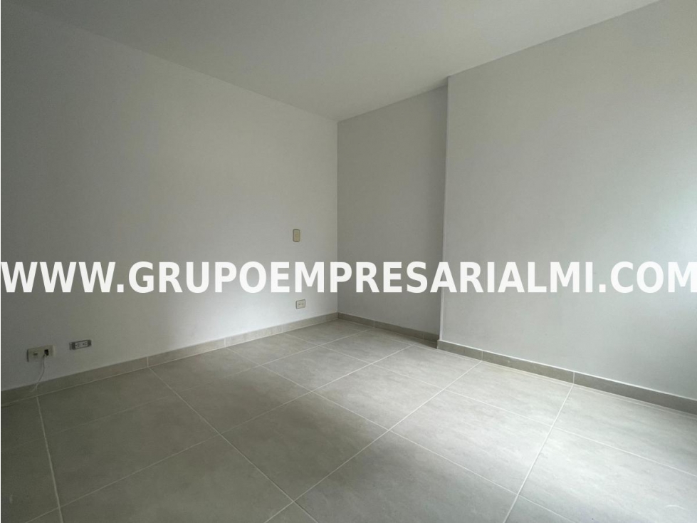 GRANDIOSO APARTAMENTO EN ARRIENDO - SECTOR CIUDAD DEL RÍO COD: 33010 — foto 5