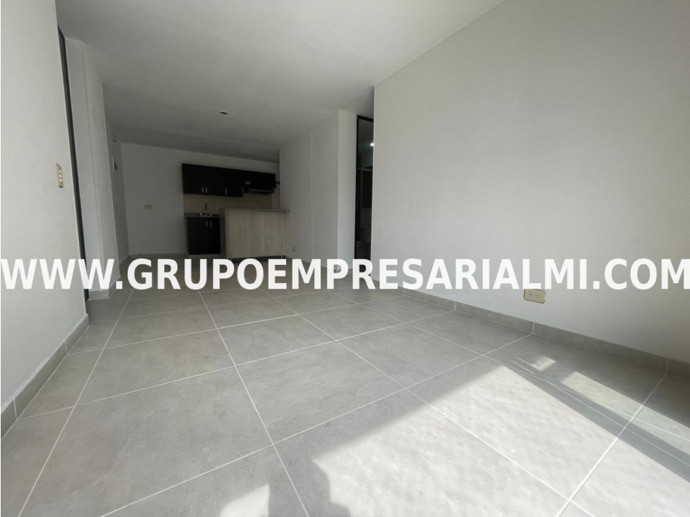 GRANDIOSO APARTAMENTO EN ARRIENDO - SECTOR CIUDAD DEL RÍO COD: 33010