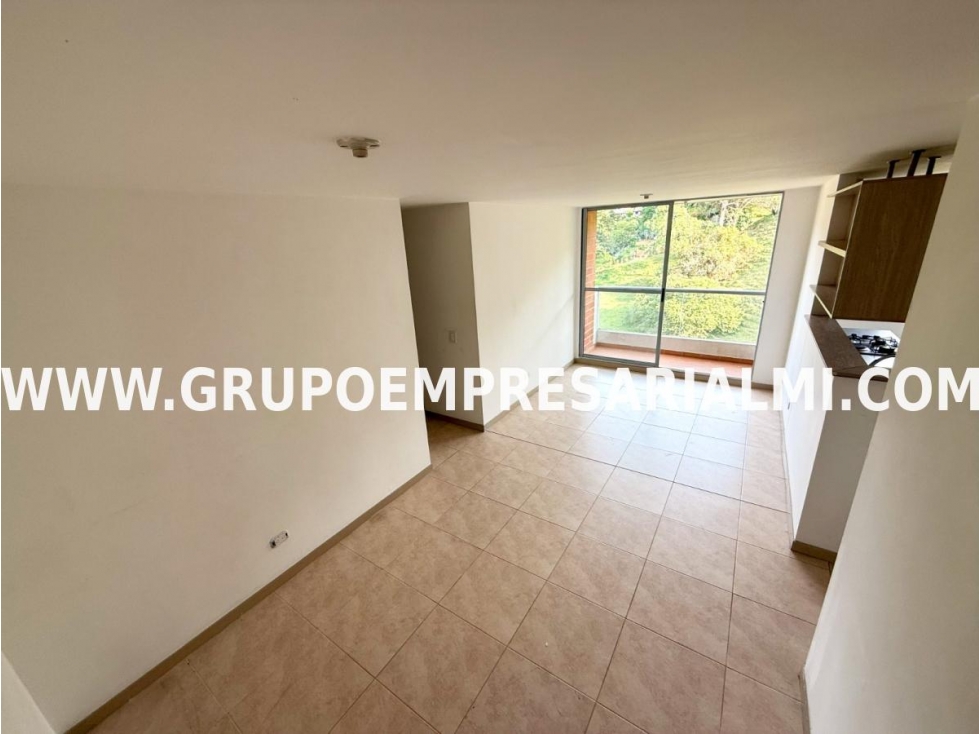 GRANDIOSO APARTAMENTO EN ARRIENDO - SECTOR LOMA DEL BARRO COD: 8730 — foto 4