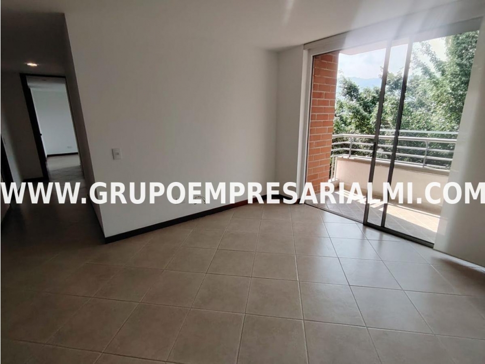 GRANDIOSO APARTAMENTO EN ARRIENDO - SECTOR ZUÑIGA COD: 33420 — foto 4