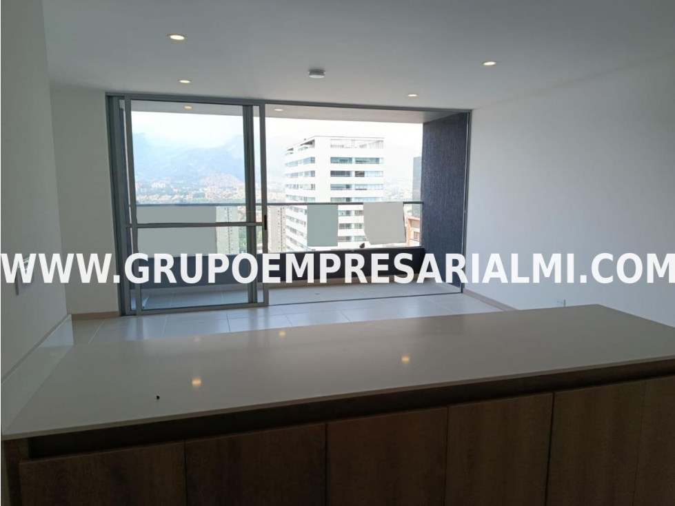 GRANDIOSO APARTAMENTO EN ARRIENDO - SECTOR CIUDAD DEL RÍO COD: 33454 — foto 2