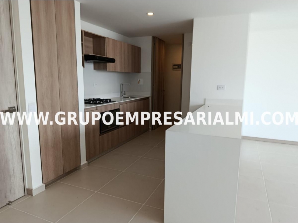 GRANDIOSO APARTAMENTO EN ARRIENDO - SECTOR CIUDAD DEL RÍO COD: 33454 — foto 4