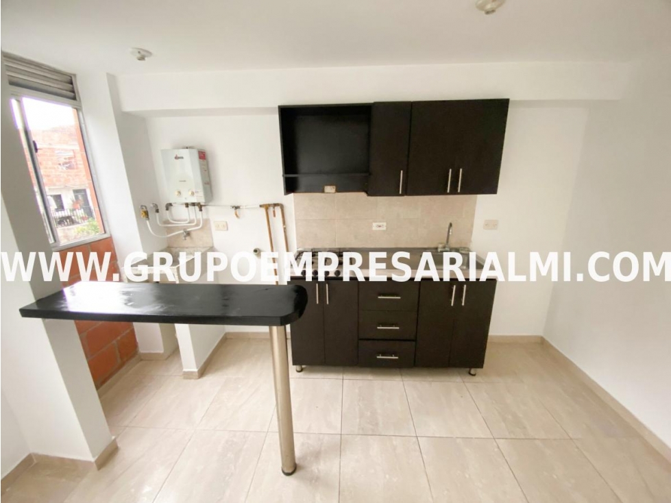 GRANDIOSO APARTAMENTO EN ARRIENDO - SECTOR AURES COD: 8638 — foto 2