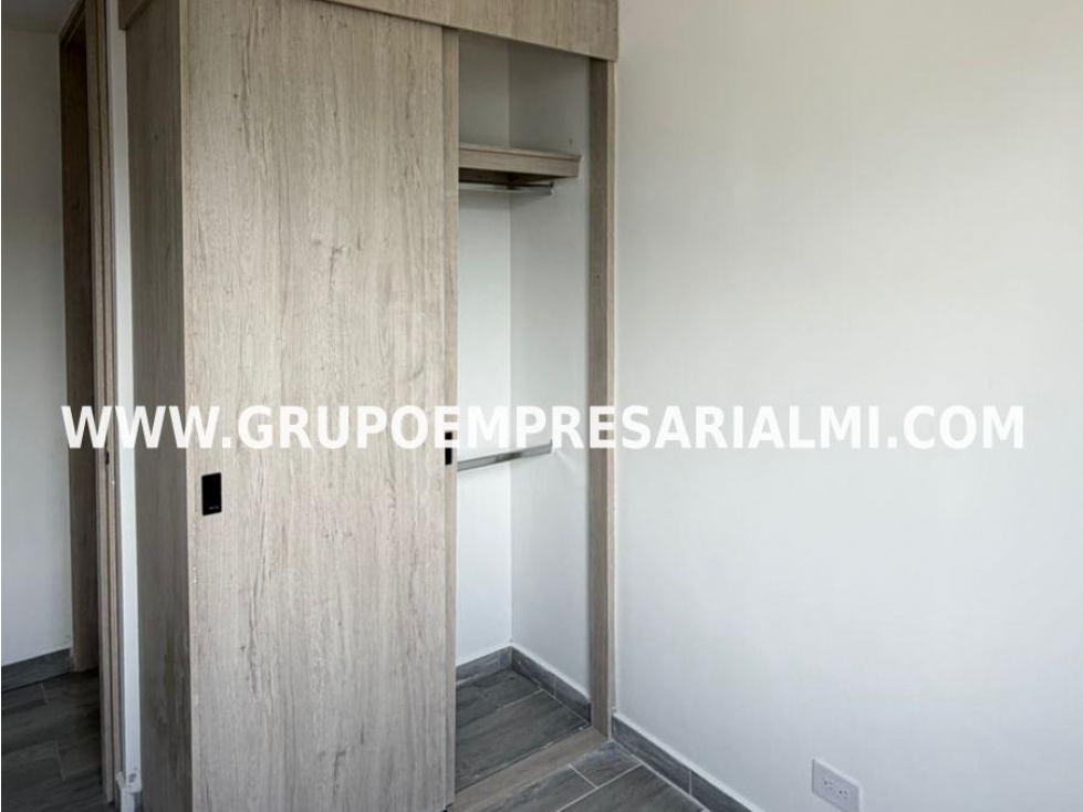 GRANDIOSO APARTAMENTO EN ARRIENDO - SECTOR SANTA ANA COD: 33713 — foto 4