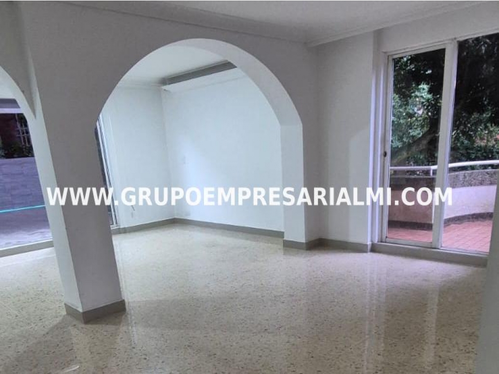 GRANDIOSA CASA UNIFAMILIAR EN ARRIENDO - SECTOR CASTROPOL COD: 33739 — foto 3