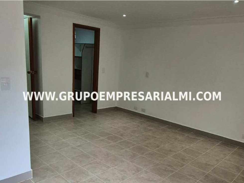 GRANDIOSA CASA UNIFAMILIAR EN ARRIENDO - SECTOR CASTROPOL COD: 33739 — foto 5
