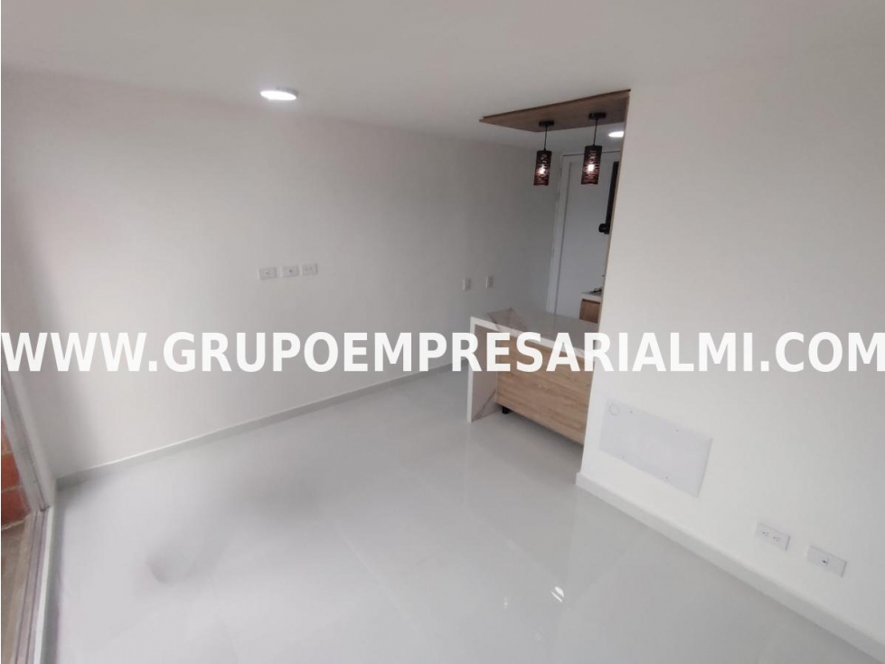 GRANDIOSO APARTAMENTO EN ARRIENDO - SECTOR SANTA ANA COD: 33795