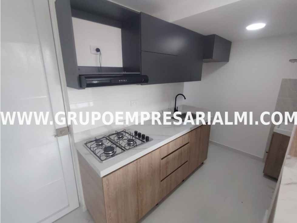 GRANDIOSO APARTAMENTO EN ARRIENDO - SECTOR SANTA ANA COD: 33795 — foto 4