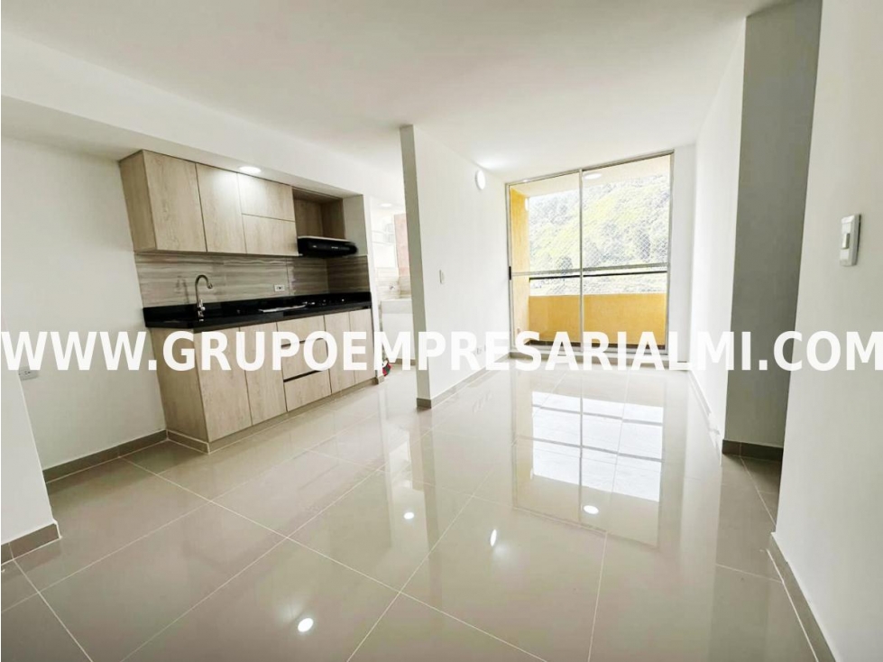GRANDIOSO APARTAMENTO EN VENTA - SECTOR CASA JARDÍN COD: 30861