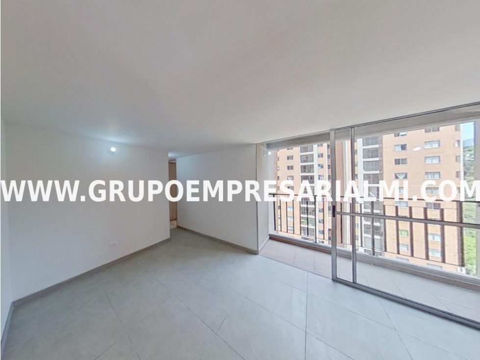 GRANDIOSO APARTAMENTO EN VENTA - SECTOR LAS LOMITAS COD: 31072