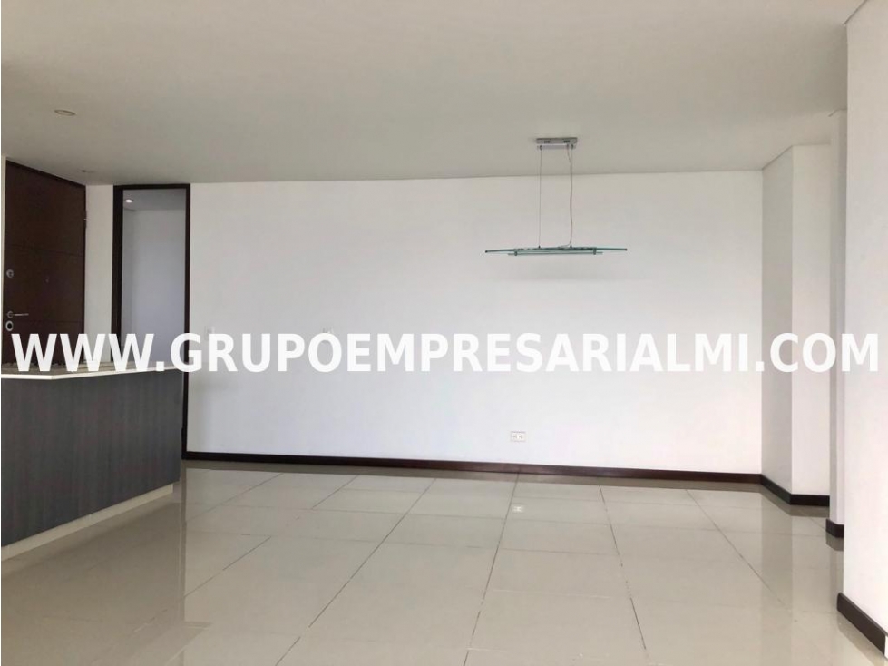 GRANDIOSO APARTAMENTO EN VENTA - SECTOR EL ESMERALDAL COD: 31989 — foto 2