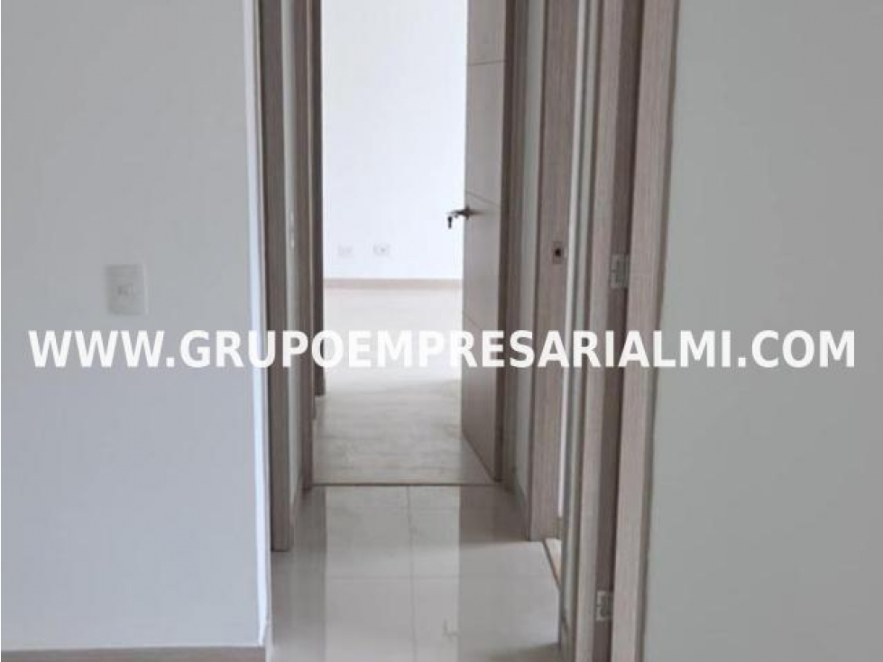 GRANDIOSO APARTAMENTO EN VENTA - SECTOR TRES ESQUINAS COD: 32366 — foto 3