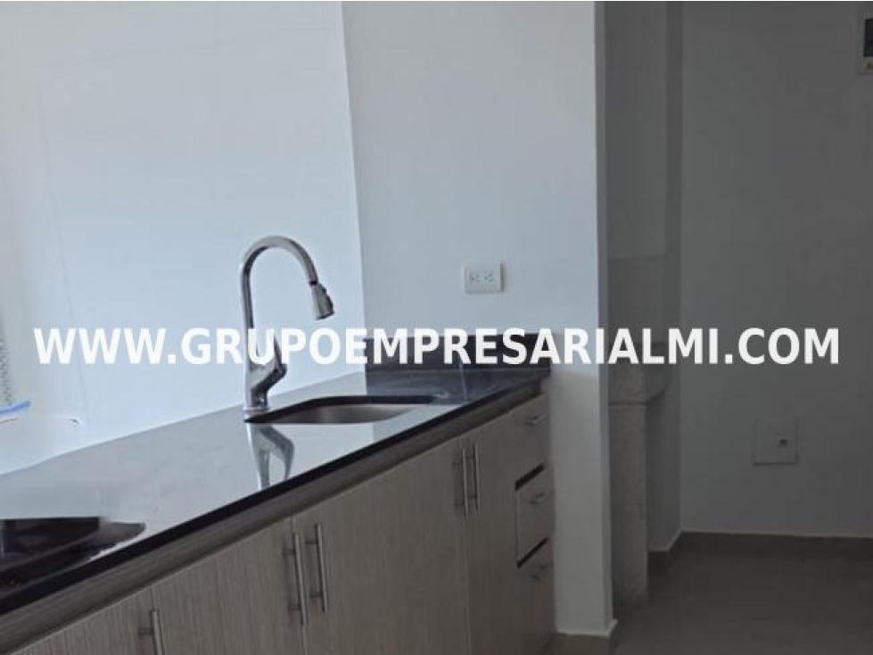 GRANDIOSO APARTAMENTO EN VENTA - SECTOR TRES ESQUINAS COD: 33078