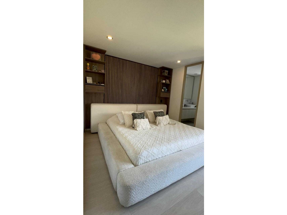 GRANDIOSO APARTAMENTO EN ENVIGADO LAS BRUJAS — foto 2