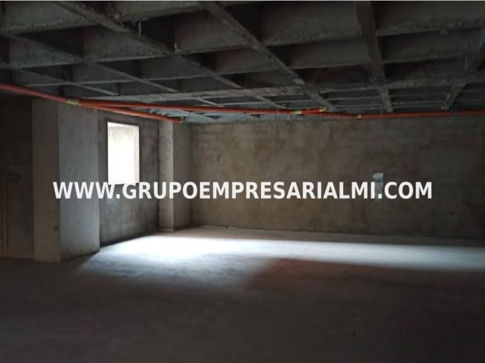 GRANDIOSO EDIFICIO EN RENTA - SECTOR CONQUISTADORES COD: 30308 - 2