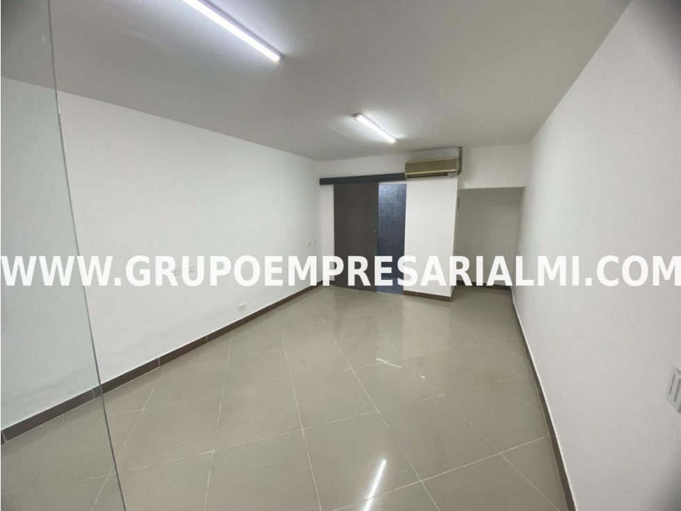 GRANDIOSO LOCAL EN ARRIENDO - SECTOR LAURELES COD: 29372 - 1