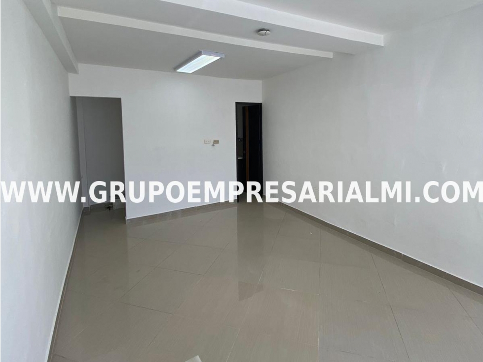 GRANDIOSO LOCAL EN ARRIENDO - SECTOR LAURELES COD: 29372 - 3