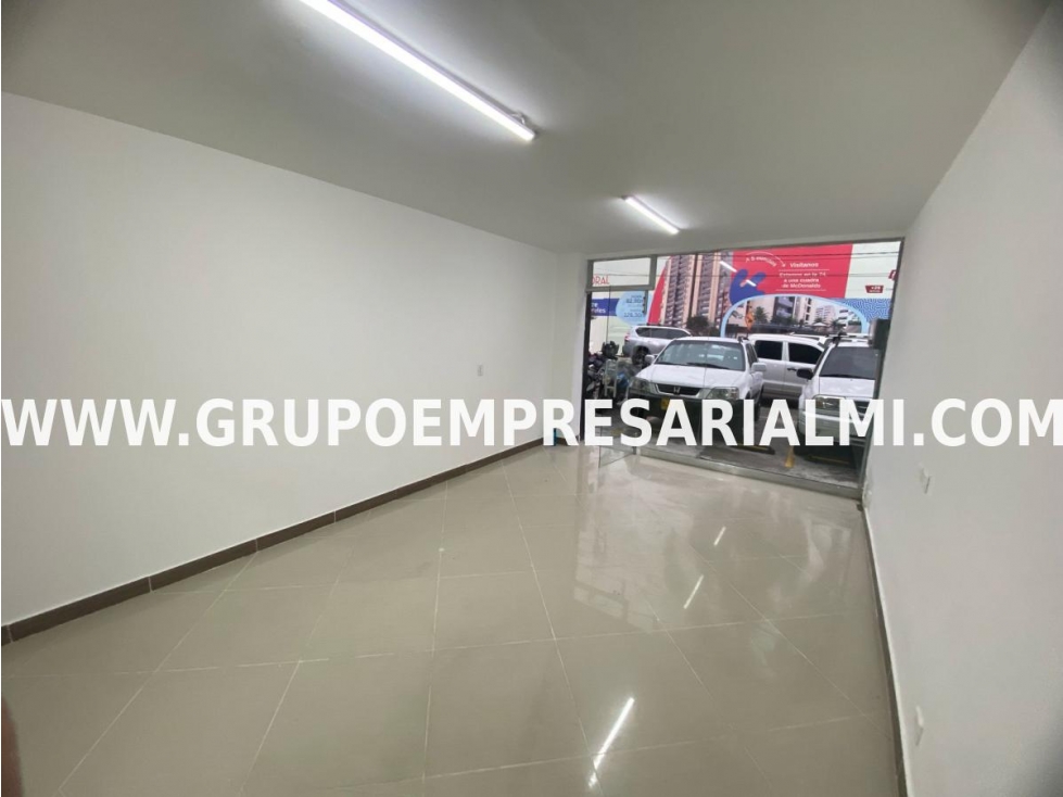 GRANDIOSO LOCAL EN ARRIENDO - SECTOR LAURELES COD: 29372 - 5