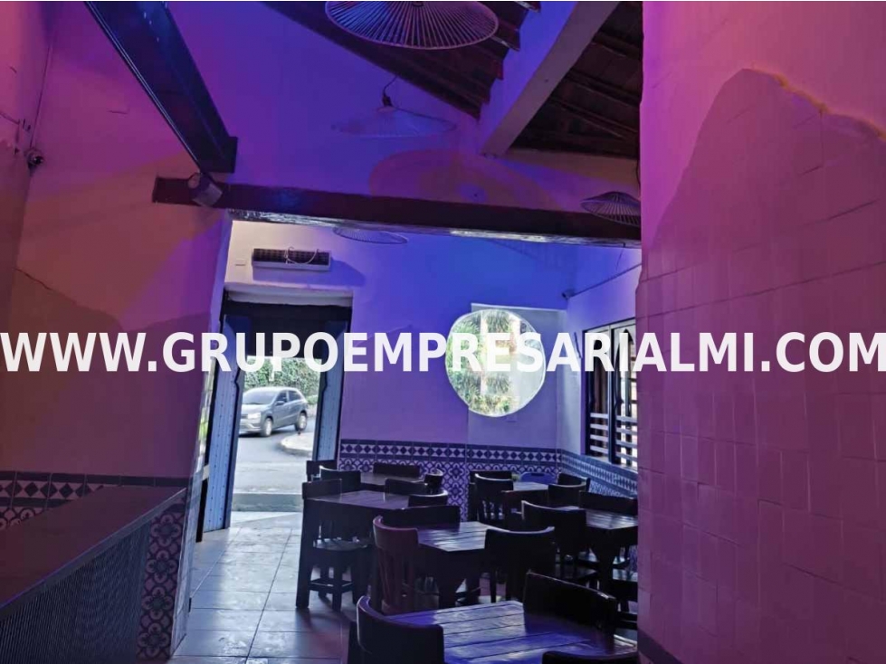 GRANDIOSO LOCAL EN ARRIENDO - SECTOR ASTORGA COD: 31526 — foto 4