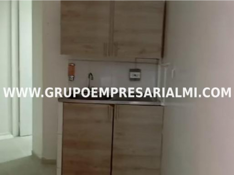 GRANDIOSO LOCAL EN ARRIENDO - SECTOR EL ESMERALDAL COD: 31644 - 3