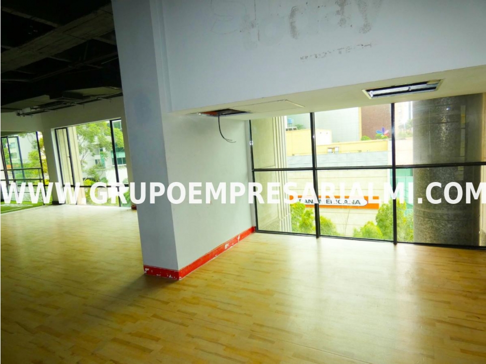GRANDIOSO LOCAL EN ARRIENDO - SECTOR MILLA DE ORO COD: 31209