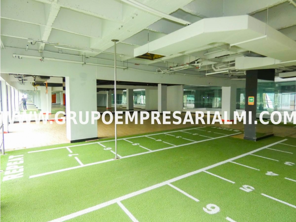 GRANDIOSO LOCAL EN ARRIENDO - SECTOR MILLA DE ORO COD: 31209 — foto 2