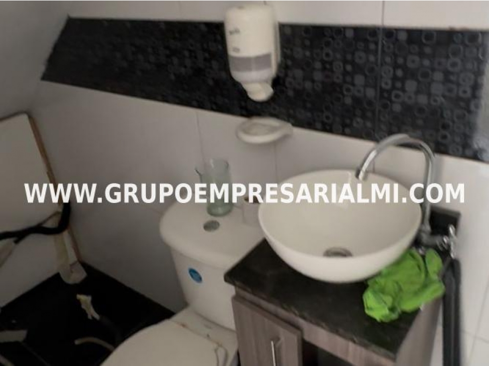 GRANDIOSO LOCAL EN ARRIENDO - SECTOR LA PAZ COD: 32610 — foto 4