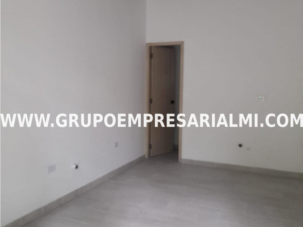 GRANDIOSO LOCAL EN ARRIENDO - SECTOR SANTA MÓNICA COD: 32937