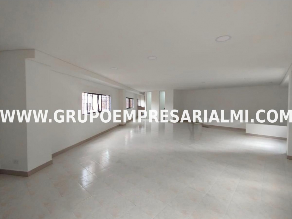 GRANDIOSO LOCAL EN ARRIENDO - SECTOR MAYORCA COD: 33477