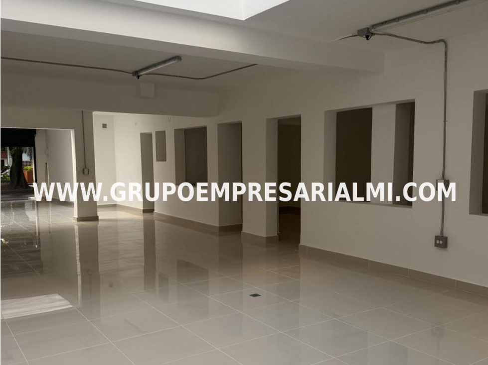 GRANDIOSO LOCAL EN ARRIENDO - SECTOR LAURELES COD: 33883