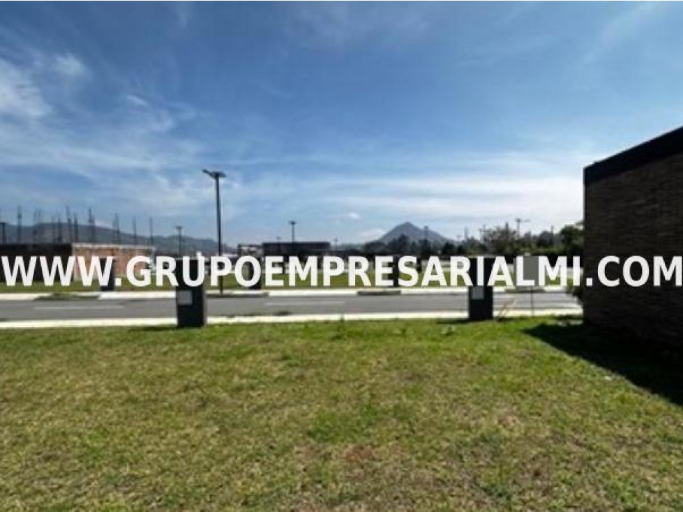 GRANDIOSO LOTE EN VENTA - SECTOR LA CEJA COD: 33245