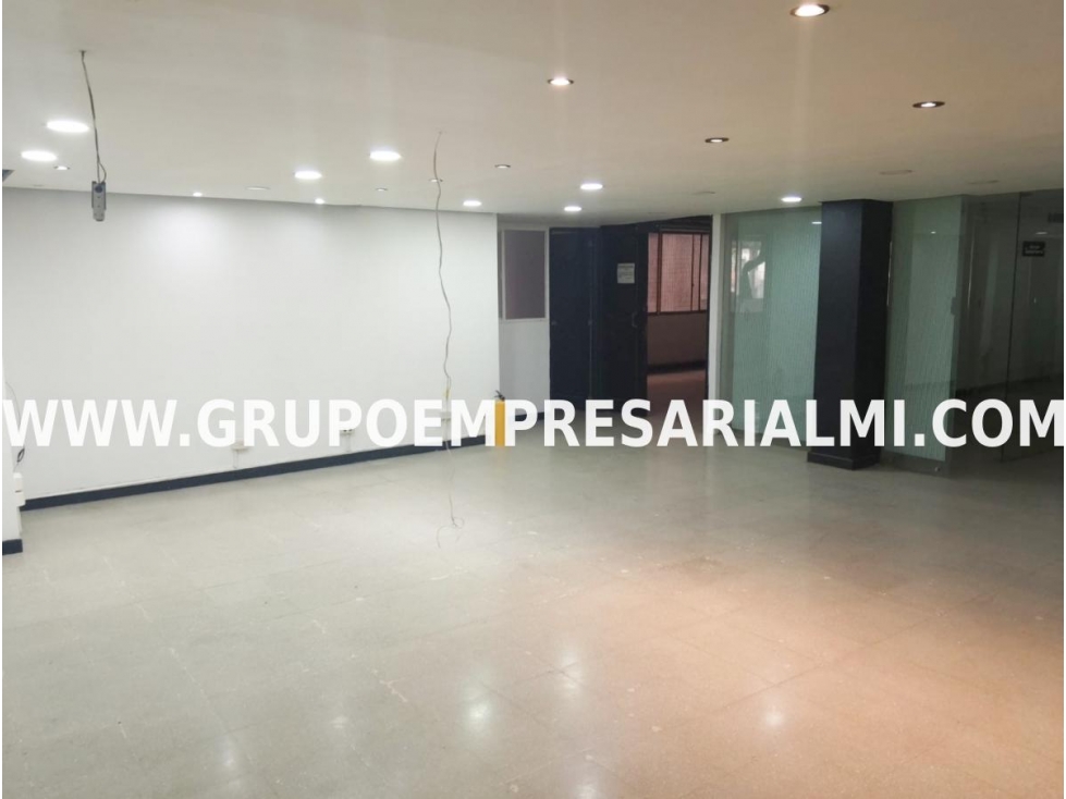 GRANDIOSO OFICINA EN ARRIENDO - SECTOR SANTA MARÍA COD: 31580 - 4