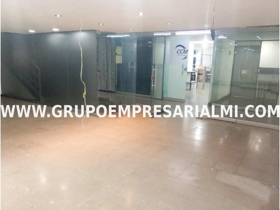 GRANDIOSO OFICINA EN ARRIENDO - SECTOR SANTA MARÍA COD: 31580 - 3
