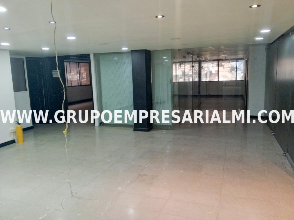 GRANDIOSO OFICINA EN ARRIENDO - SECTOR SANTA MARÍA COD: 31580 - 1