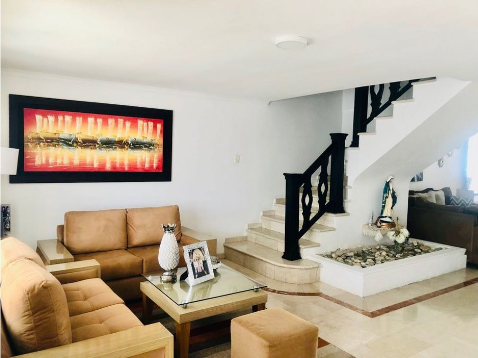 SE VENDE AMPLIACASA INDEPENDIENTE CON PISCINA EN LA CUMBRE — foto 4