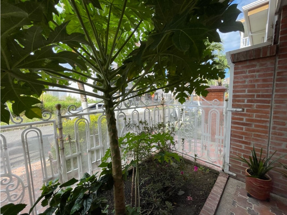 HER CASA EN CONJUNTO CERCA A PRIMAVERA URBANA — foto 4