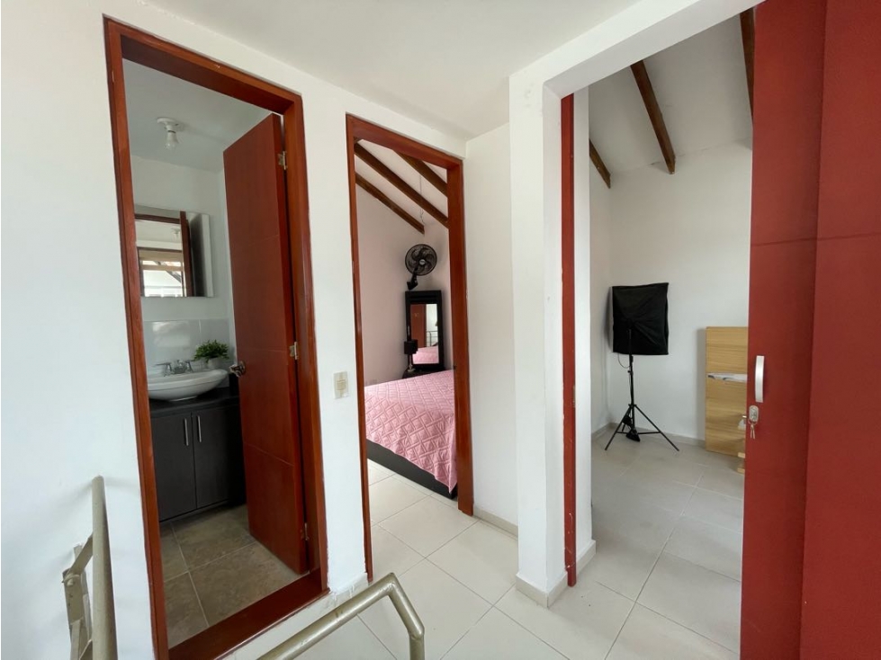 HER CASA EN VENTA CERCA AL TERMINAL DE VILLAVICENCIO — foto 5